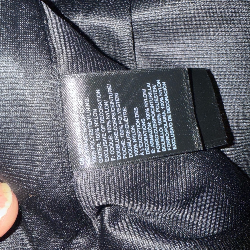 The North Face Seymore ski pant. New with tags. - Picture 8 of 9